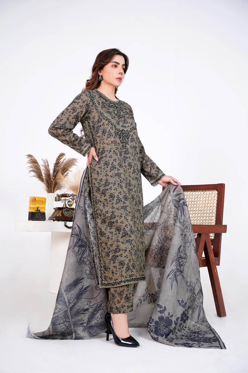 Embroidered Lawn 3PC Suit